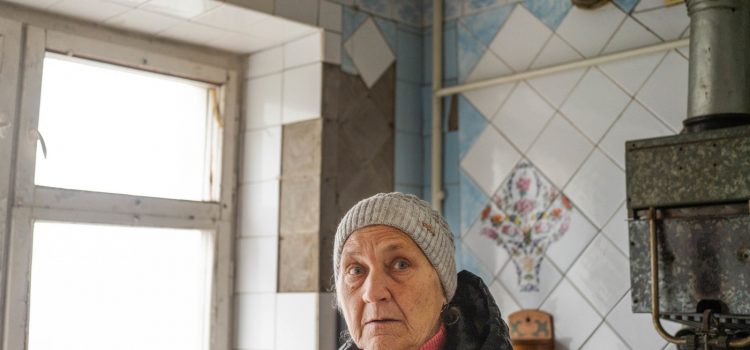 Atacurile Rusiei ii &rdquo;obliga&rdquo; pe ucraineni sa infrunte cea mai crunta iarna