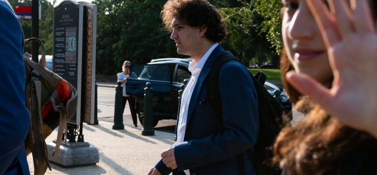 Caderea spectaculoasa a bursei FTX si a lui Sam Bankman-Fried