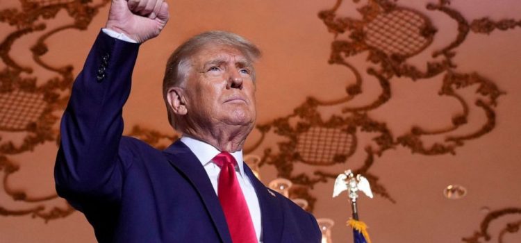 Contabilul lui Donald Trump spune ca acesta a raportat pierderi de aproape 1 miliard de dolari pe o perioada de 2 ani