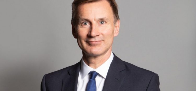 Reformele interne a lui Jeremy Hunt ar fi trebuit sa reduca taxele si datoriile. Dar de ce nu s-a intamplat asta?