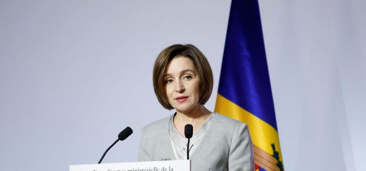 Moldova avertizeaza asupra unei crize acute, pe masura ce puterile promit mai mult sprijin