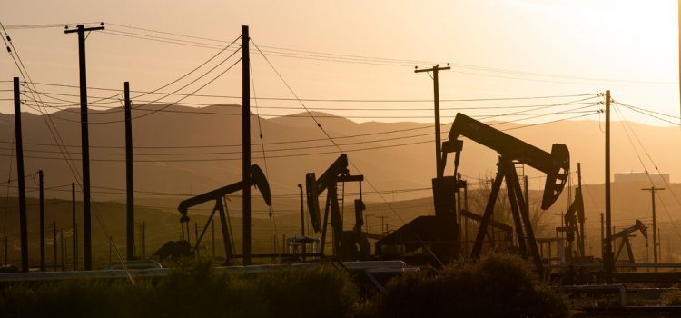 Pretul petrolului scade pe masura ce investitorii se tem ca cererea de energie scade