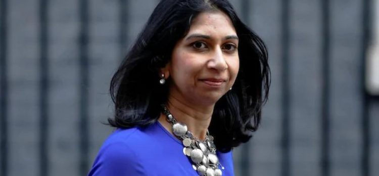 Suella Braverman spune ca oamenii care vin ilegal in Marea Britanie „sunt de vina” pentru haos Suella Braverman spune ca oamenii care vin ilegal in Marea Britanie „sunt de vina” pentru haos