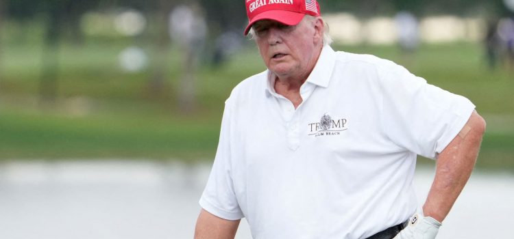 Trump reproseaza Curtii Supreme ca a permis Congresului sa obtina declaratiile sale fiscale