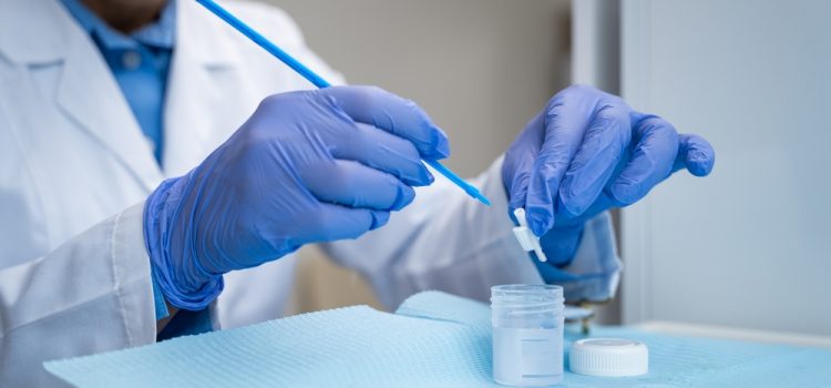 Cum se recoltează corect testul HPV și ce simți &icirc;n timpul procedurii